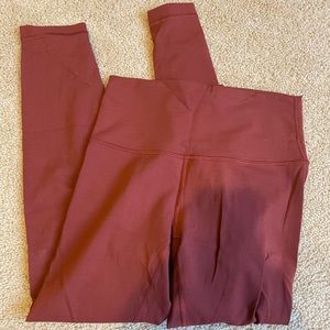 Lululemon Wunder Train chianti size 6